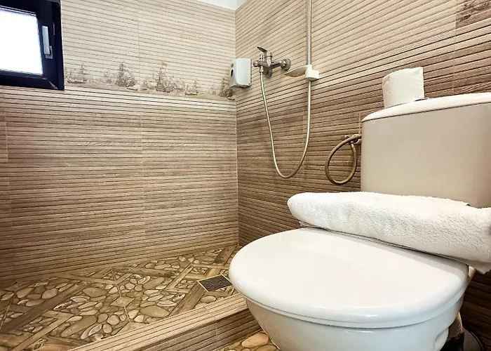 Atrium Free Parking Apartment